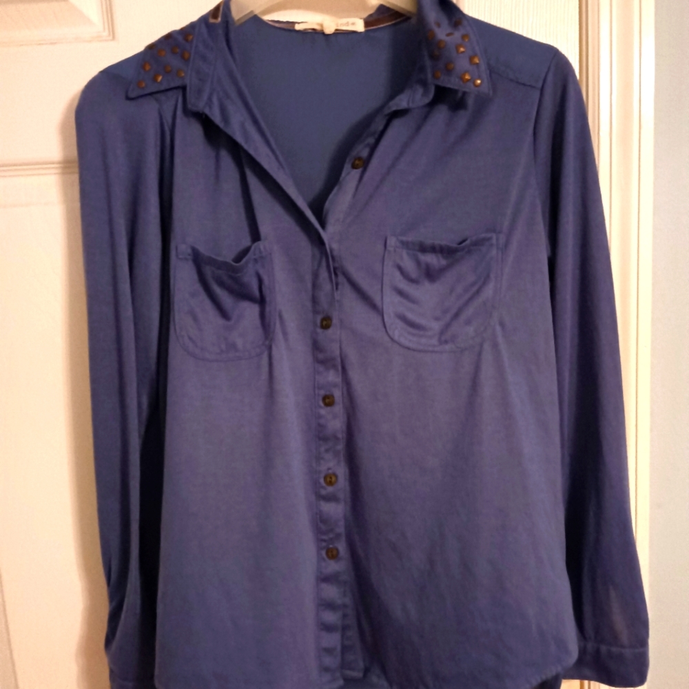 Adorable light blouse